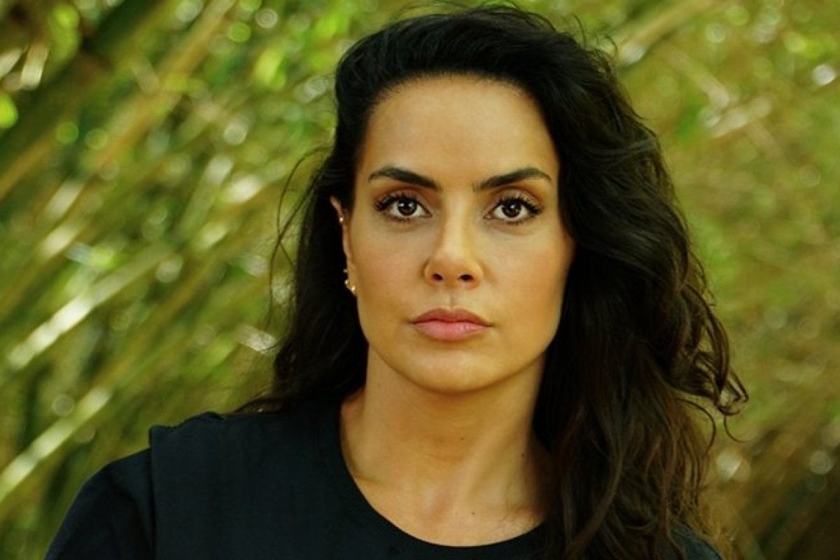Atriz baiana Lis Luciddi grava cenas da mais nova série de ficção da Record TV 