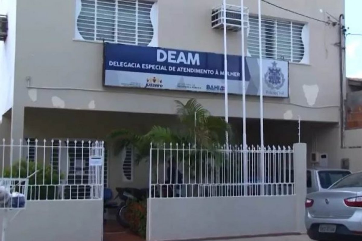 Equipe da Deam prende homem por manter mulher em cárcere