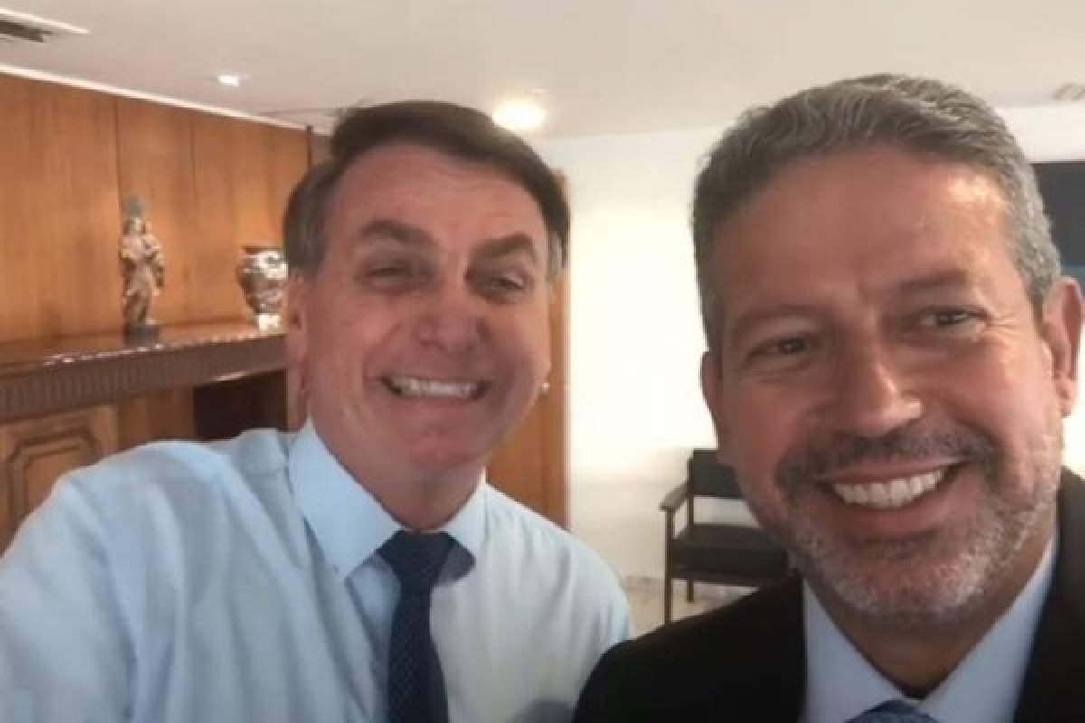  Bolsonaro tem reunião com Lira no Palácio da Alvorada para tratar do caso Daniel Silveira