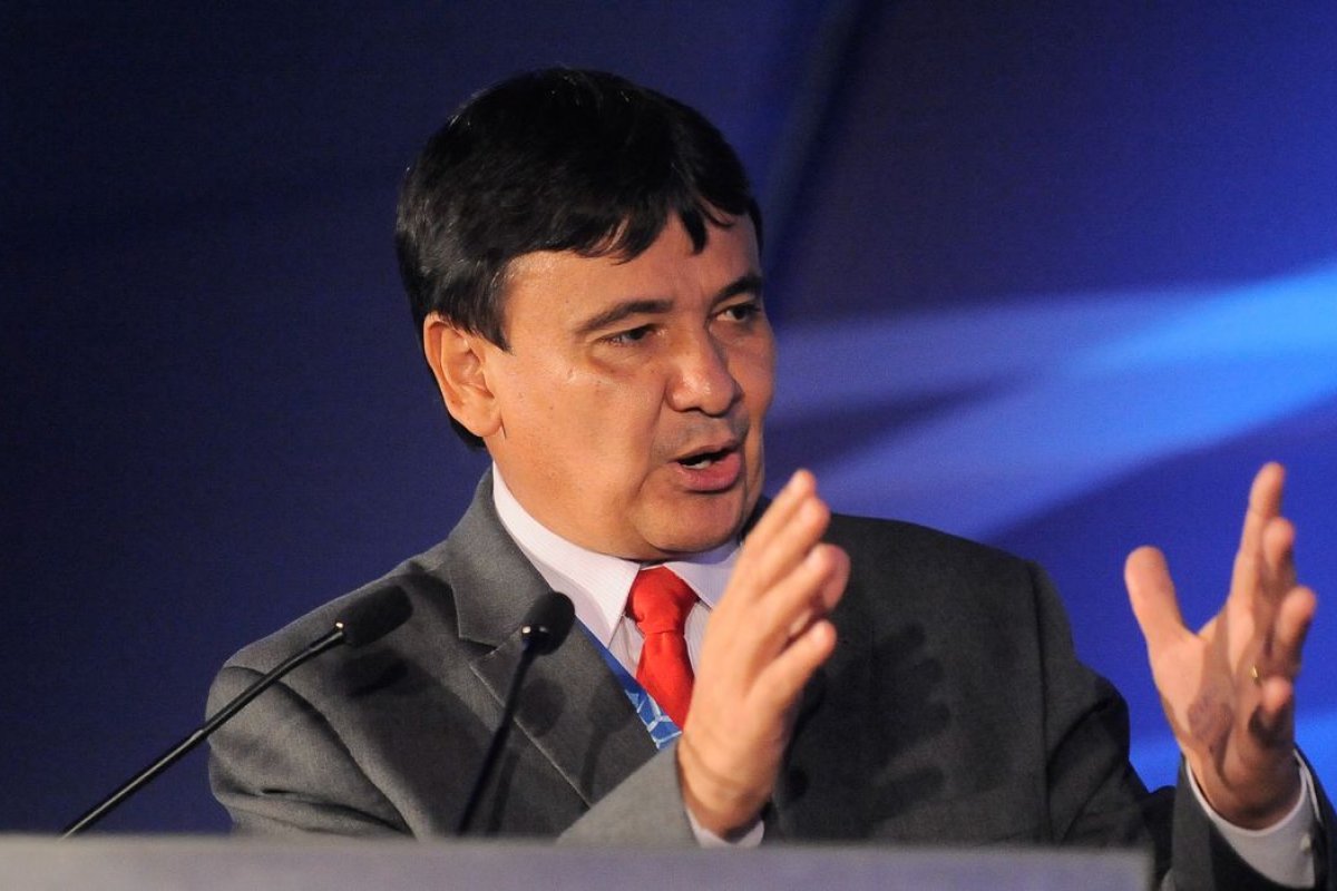 Wellington Dias pede um cronograma de entrega de insumos e vacinas contra a Covid-19