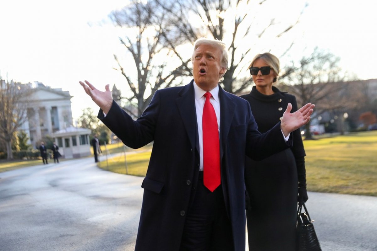 Suprema Corte dos EUA decide que Trump entregue declaração de imposto de renda a promotores