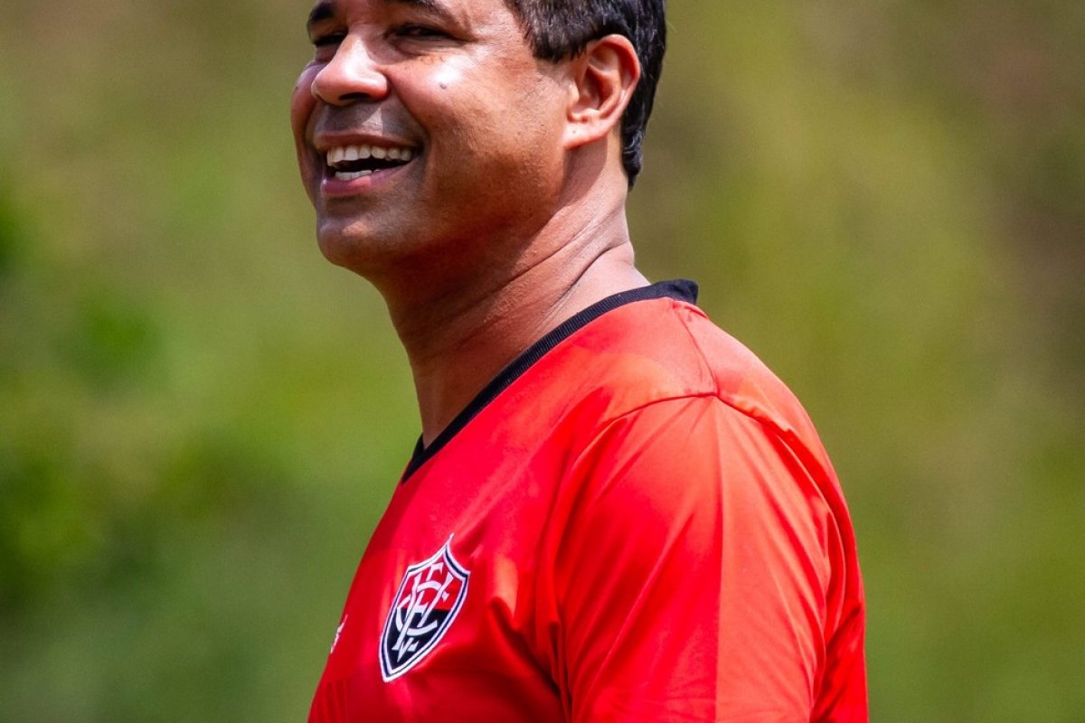 Rodrigo Chagas indica que vai manter equipe titular para o próximo jogo