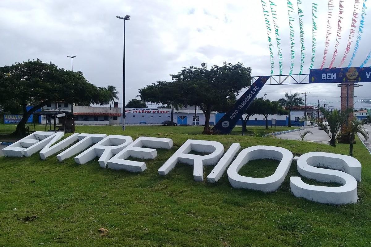 Covid-19: prefeitura de Entre Rios decreta situação de emergência e fecha praias