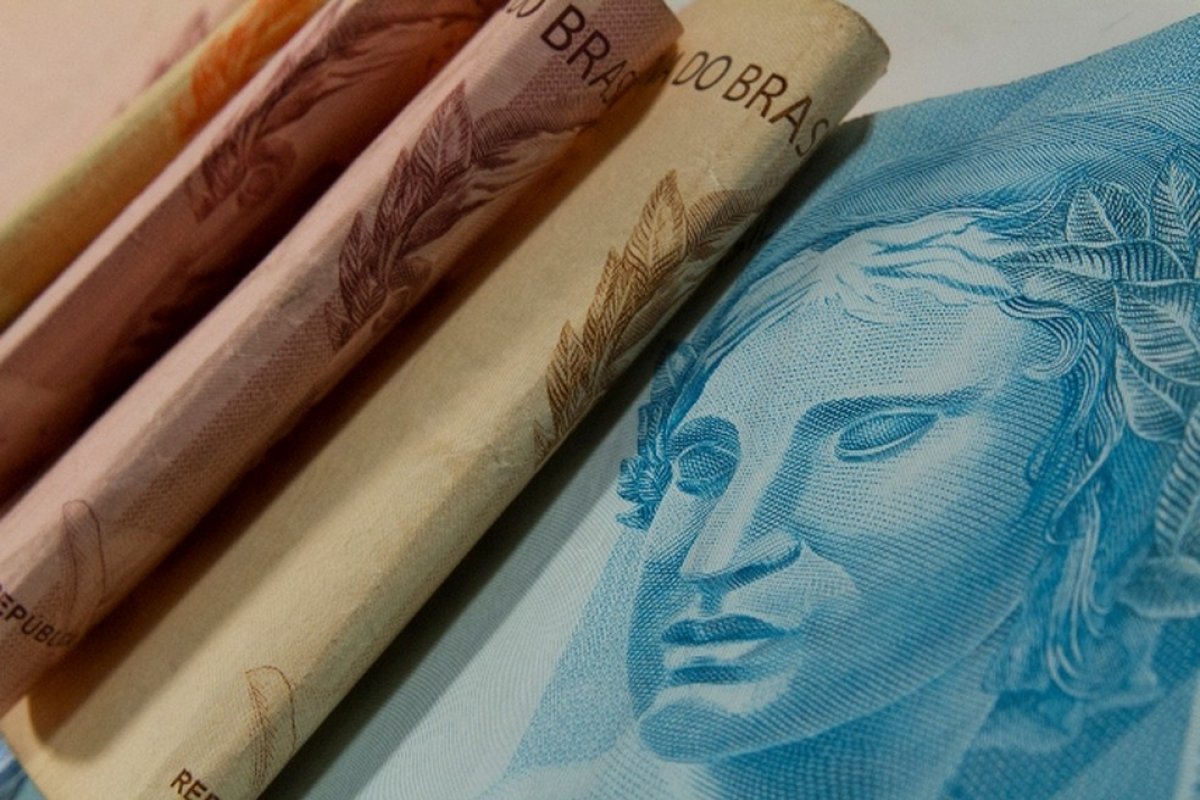 Dívida pública sobe em janeiro e fecha em R$ 5,06 trilhões