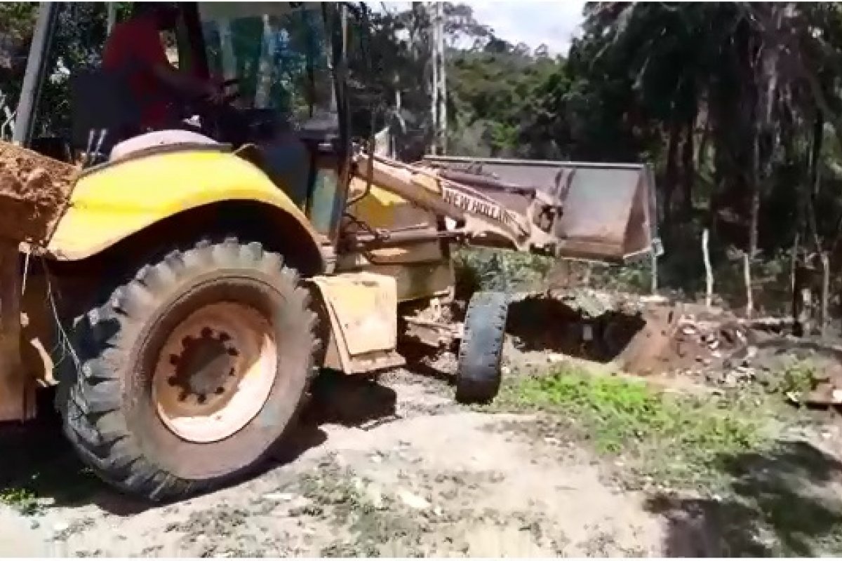 Operação do MP-BA retira ocupação irregular de área verde em Santo Antônio de Jesus