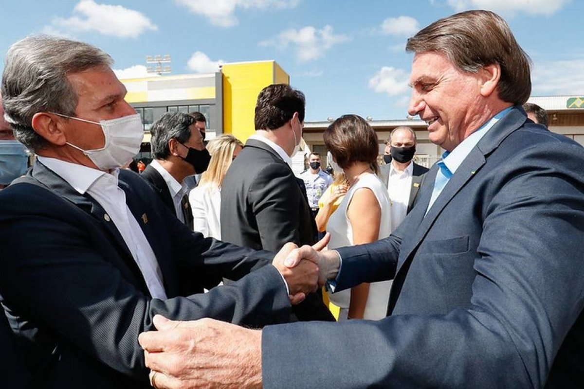 Estatais têm que ter 'visão de social', diz Bolsonaro durante evento com Silva e Luna 