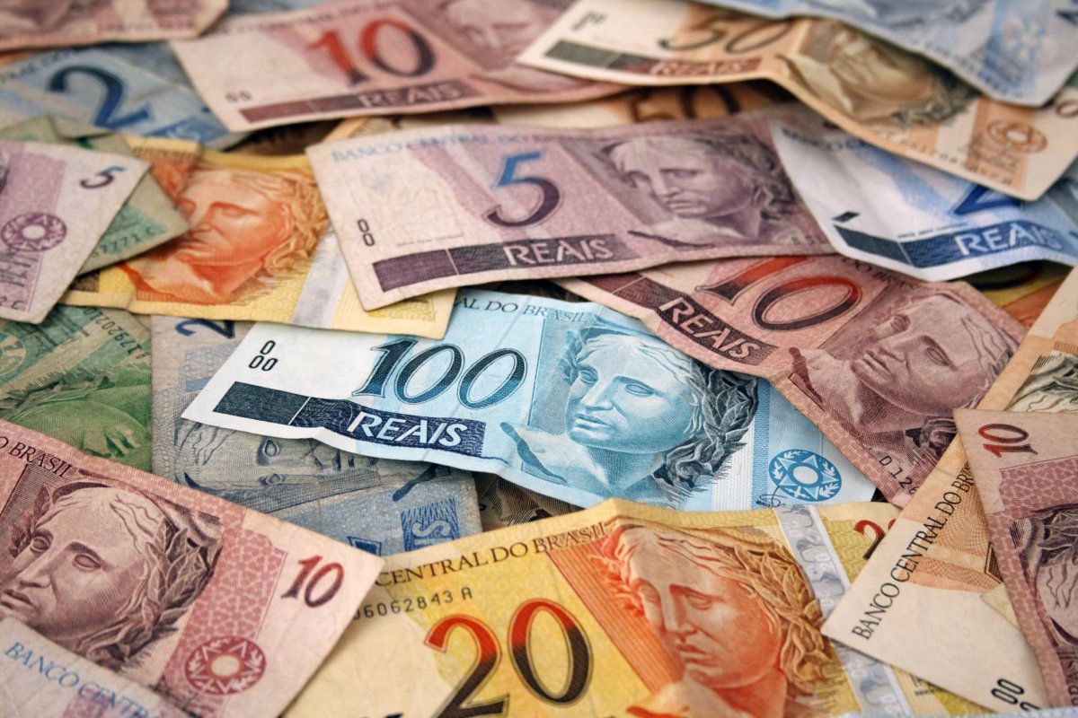 Arrecadação de impostos tem queda de 1,5% e fecha com R$ 180 bi em janeiro