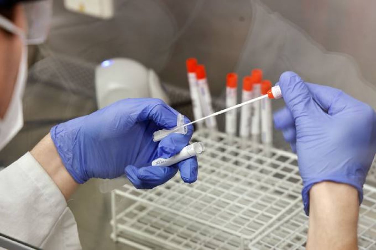 Duas variantes do coronavírus podem ser responsáveis por uma co-infecção