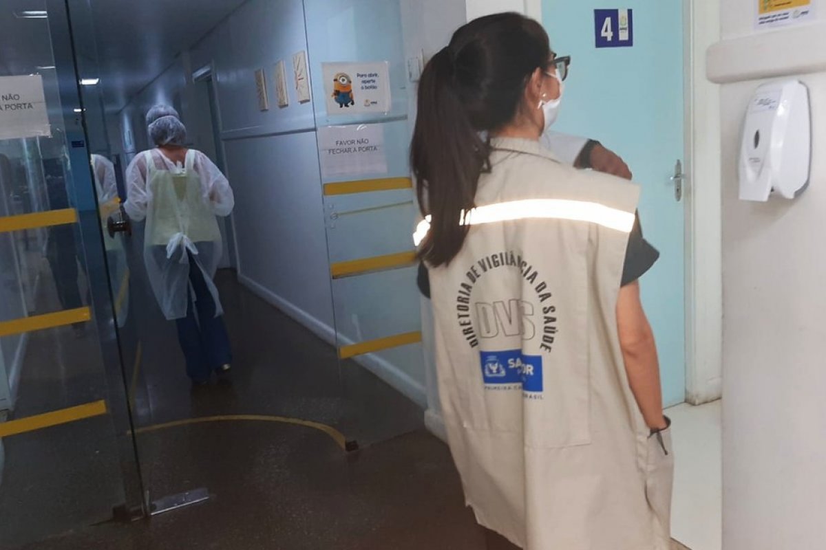 Laboratórios de Salvador são autuados após inspeção da vigilância Sanitária