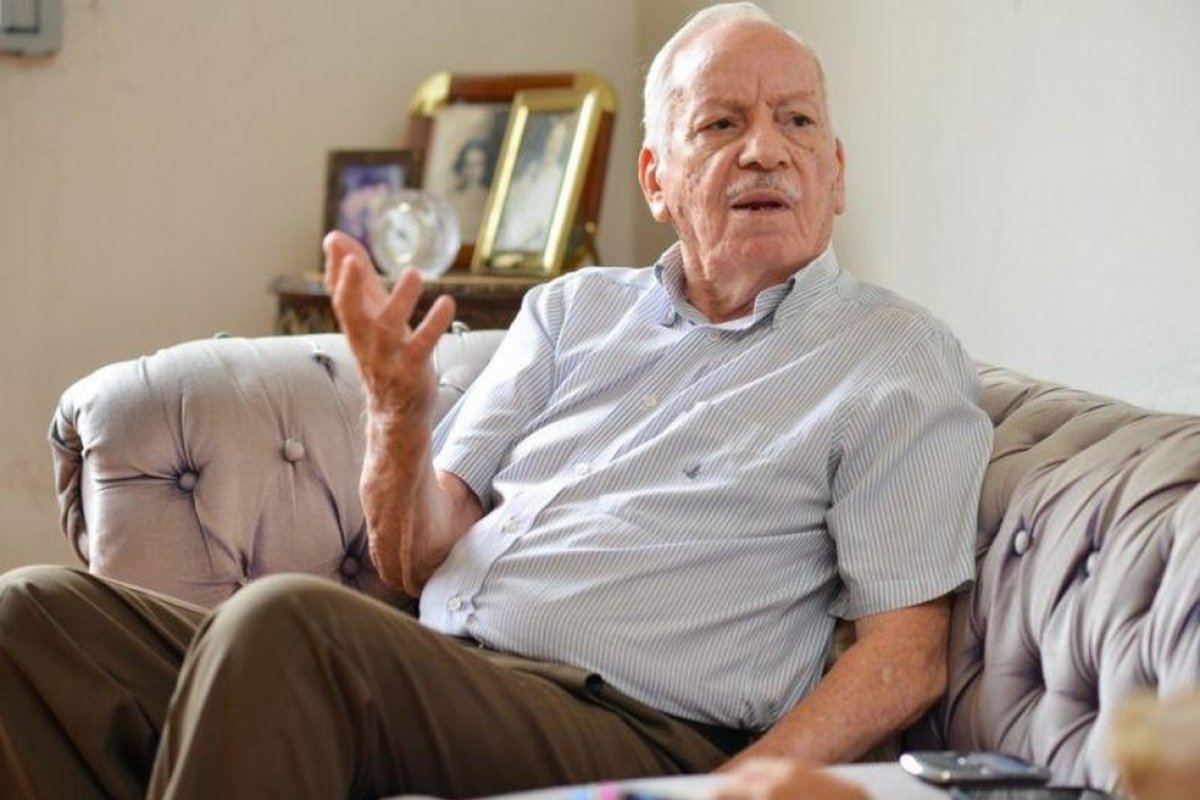 Ex-governador de MT morre após tomar primeira dose da vacina contra Covid-19 
