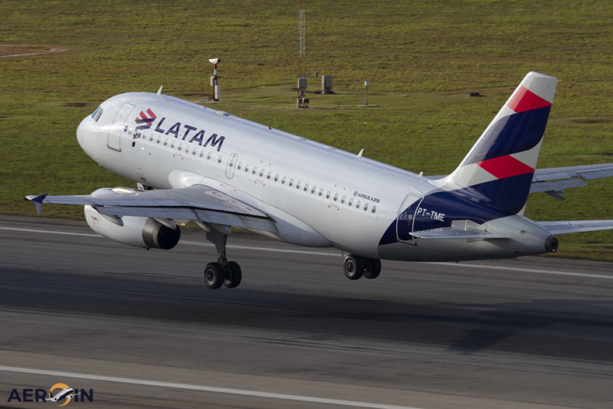 Companhia aérea transporta mais 1,9 milhão de vacinas da Covid-19