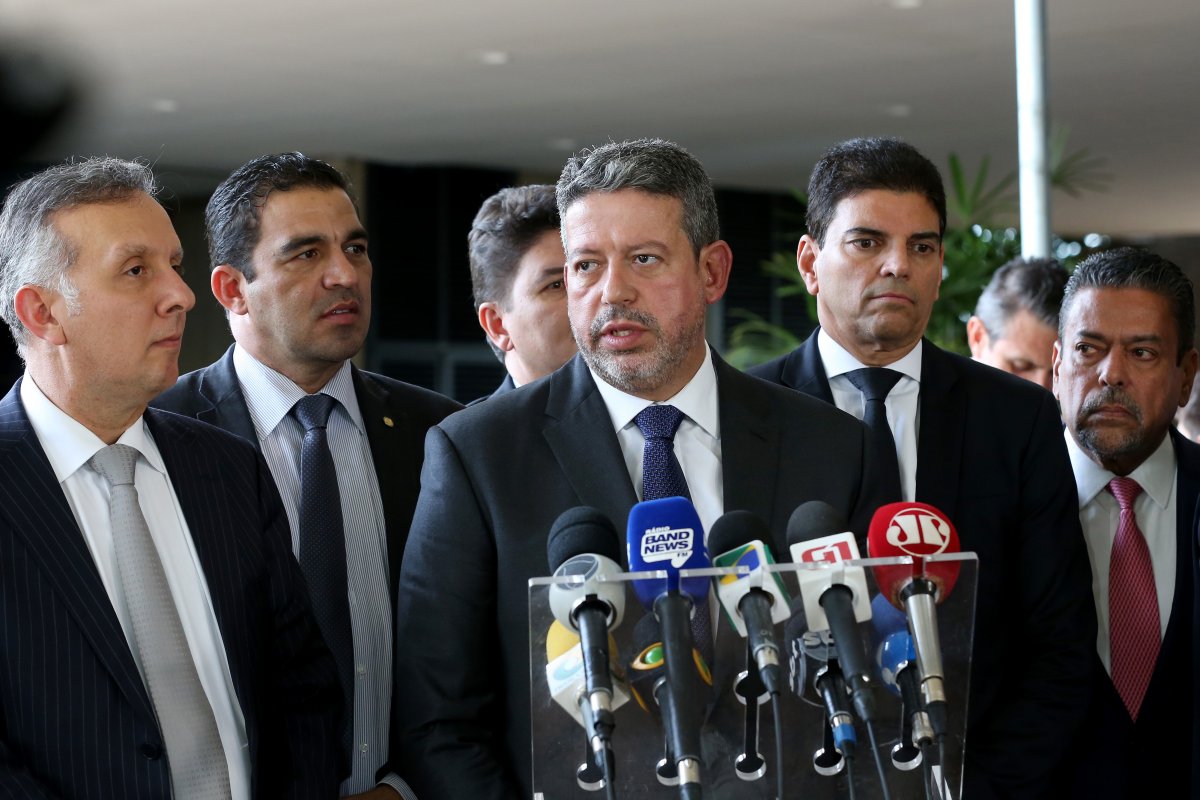 "Tanto o Senado quanto a Câmara votarão a PEC sem nenhum risco ao de gastos", diz Arthur Lira