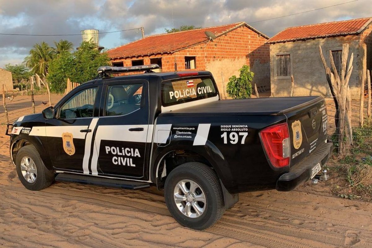 Polícia Civil cumpre cinco mandados de prisão contra roubo qualificado e latrocínios em três cidades da Bahia