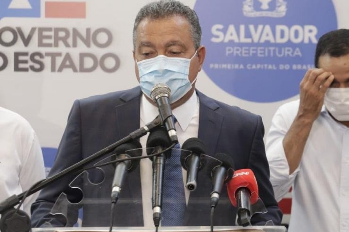Rui volta a criticar comportamento da Anvisa e do Governo Federal durante a pandemia