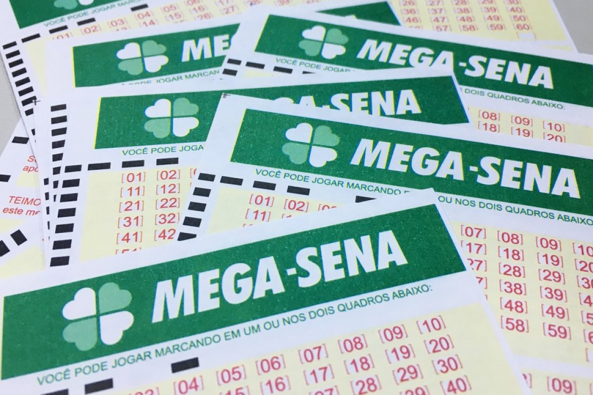 Mega-Sena acumula e pode pagar R$ 48 milhões