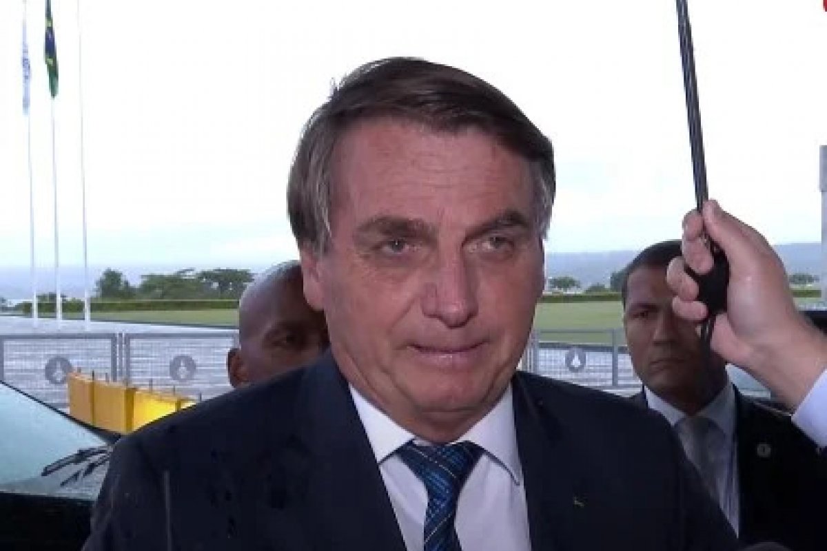 Vídeo: Bolsonaro questiona governador do RS sobre aplicação de verbas para combater pandemia 