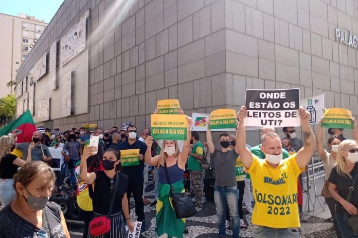 Vídeo: Gaúchos protestam contra medidas severas adotadas por Eduardo Leite para tentar conter pandemia 
