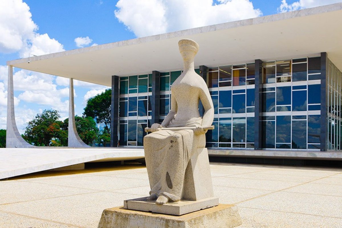 STF forma maioria para derrubar tese da "legítima defesa da honra" em casos de feminicídio