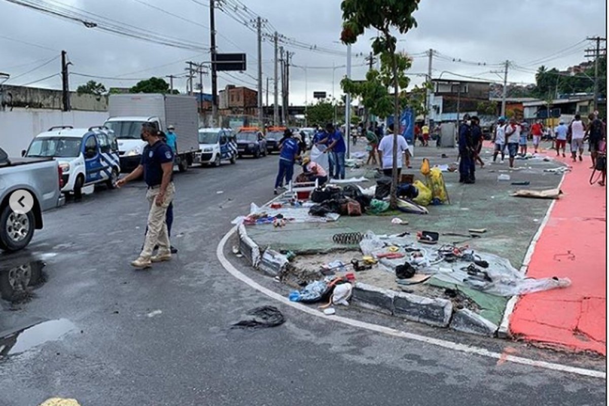 Operação da Prefeitura coíbe Feira do Rolo 