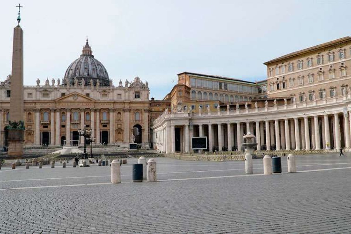 Decisão: Vaticano afirma que Igreja Católica não pode abençoar casais do mesmo sexo 