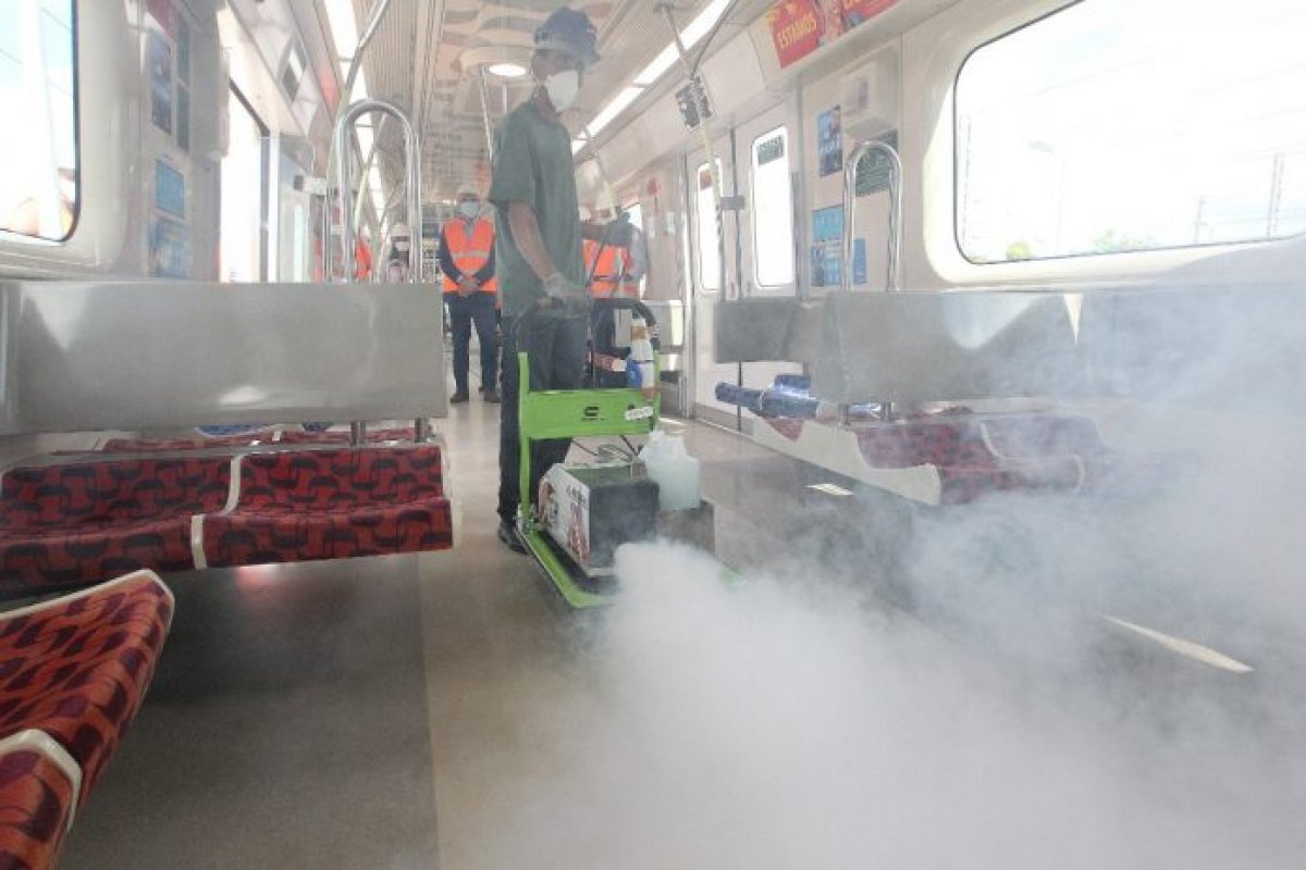Metrô adota sistema de desinfecção com névoa seca para combater Covid-19 nos vagões
