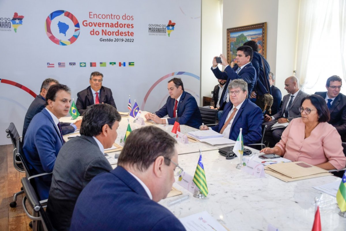Governadores dos nove estados do Nordeste assinaram contratos individuais para compra da Sputnik V