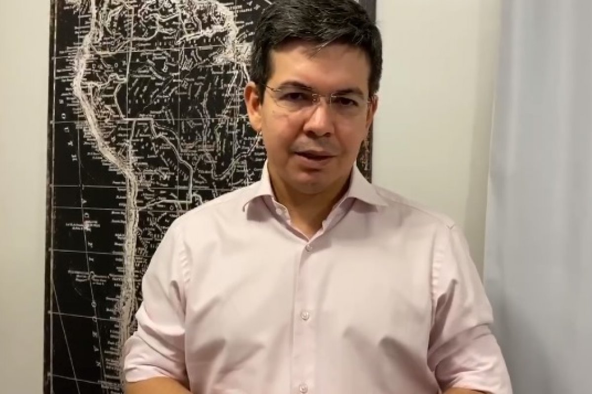 Randolfe Rodrigues pede instauração da CPI da pandemia após morte de Major Olimpio