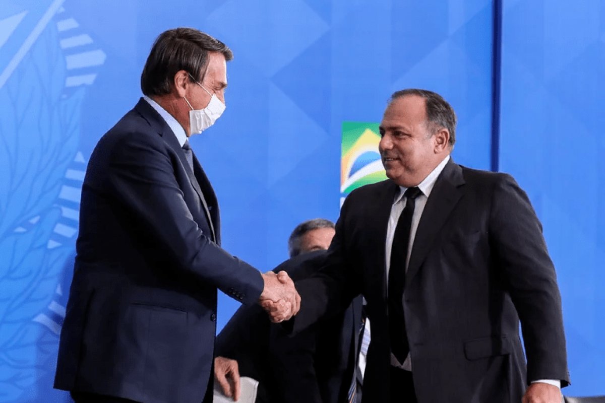 Pazuello deixa Ministério da Saúde nesta sexta-feira (19), afirma Bolsonaro