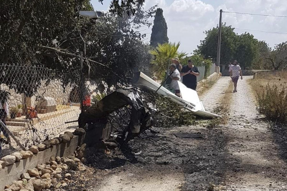 Choque entre helicóptero e ultraleve mata 5 pessoas na Espanha