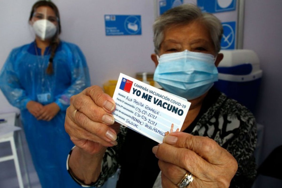 30% da população no Chile é vacinada com 1ª dose contra Covid-19