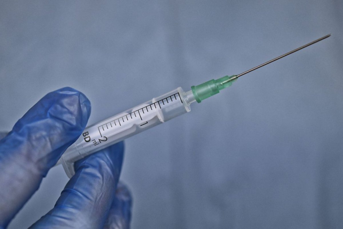 Salvador recebe 60 mil doses da vacina contra Covid-19 neste sábado