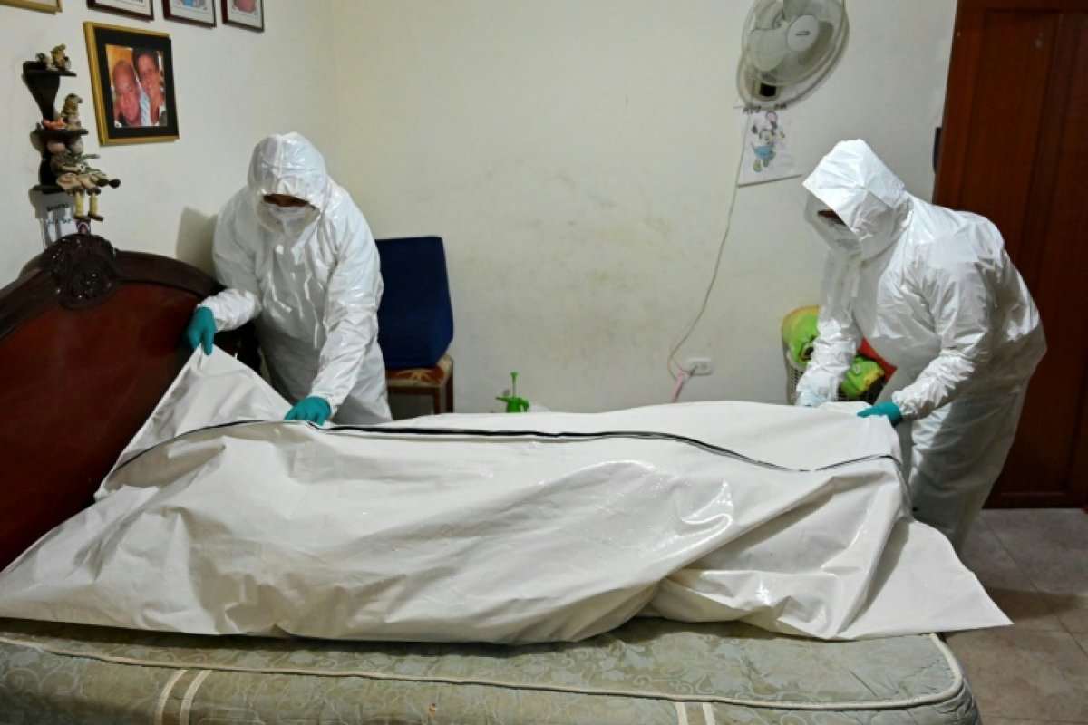 Em 24 horas, Brasil registra 2.331 mortes por covid-19