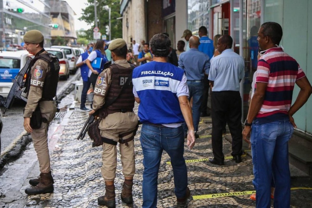Sedur interdita 36 estabelecimentos que descumpriam restrições do comércio no fim de semana