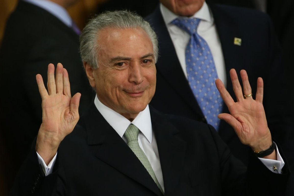 Temer desmente concorrer em 2022, mas apaga postagem
