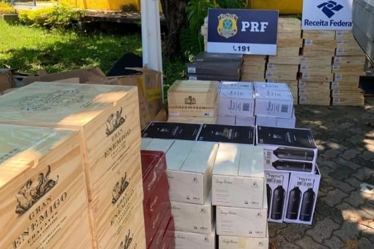 Receita Federal apreende 173 garrafas de vinho em Salvador