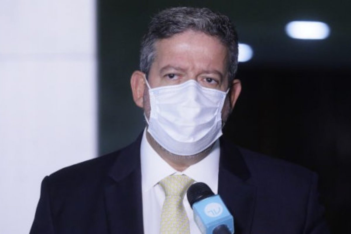 Lira diz que debaterá com lideranças as medidas administrativas e políticas para acompanhamento da pandemia na Câmara