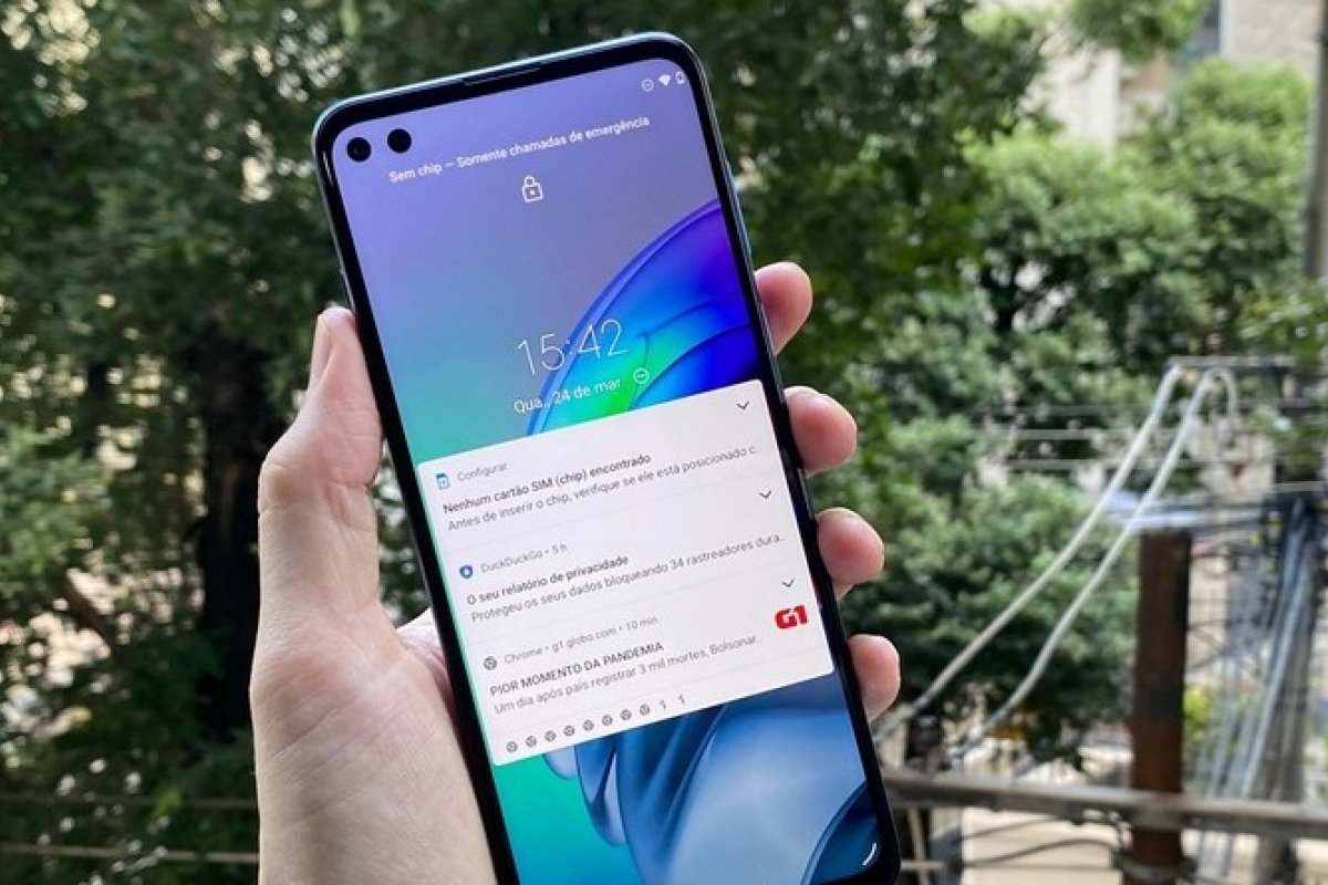 Motorola lança smartphone que pode ser conectado em TVs