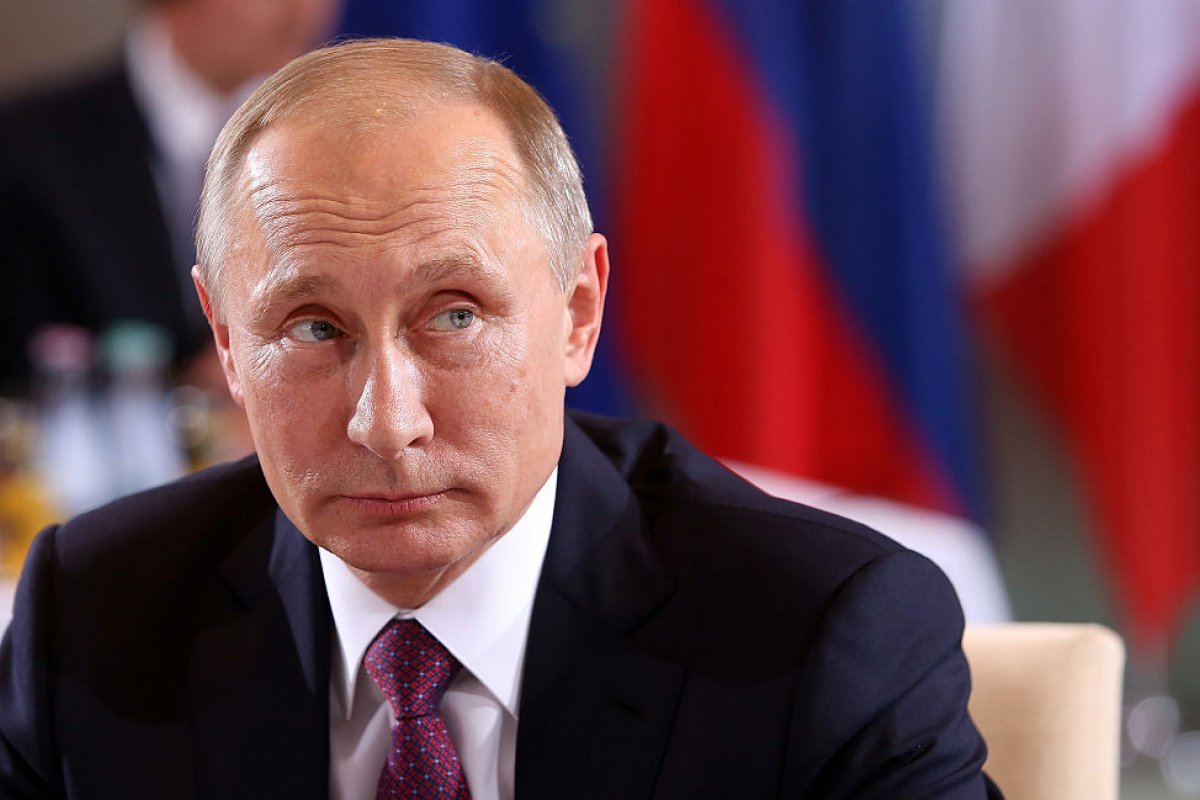 Putin faz apelo aos russos para que se vacinem contra a Covid-19