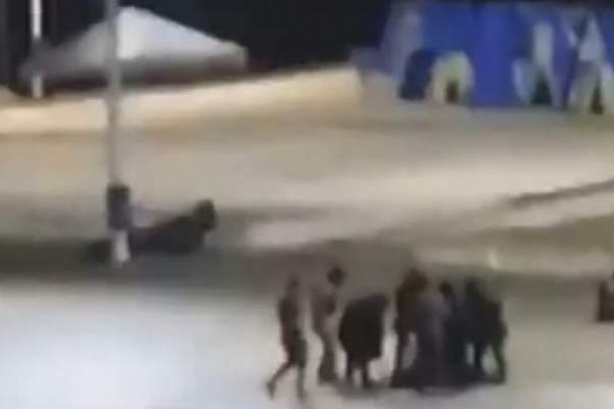 Vídeo: Policial Militar que teve surto no Farol da Barra é baleado por colegas 