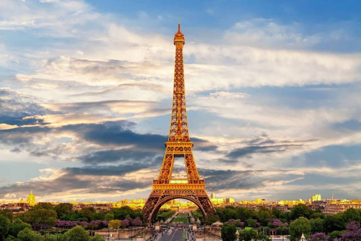 Paris e região metropolitana acumularam prejuízo de R$ 105 bilhões no turismo em 2020