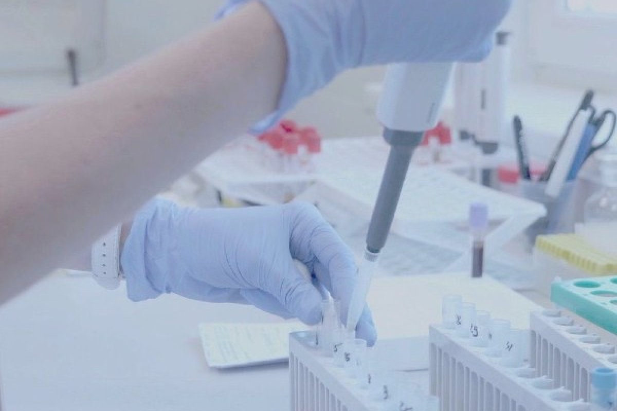 Ex-diretor do CDC dos EUA  defende que novo coronavírus tenha escapado de laboratório na China