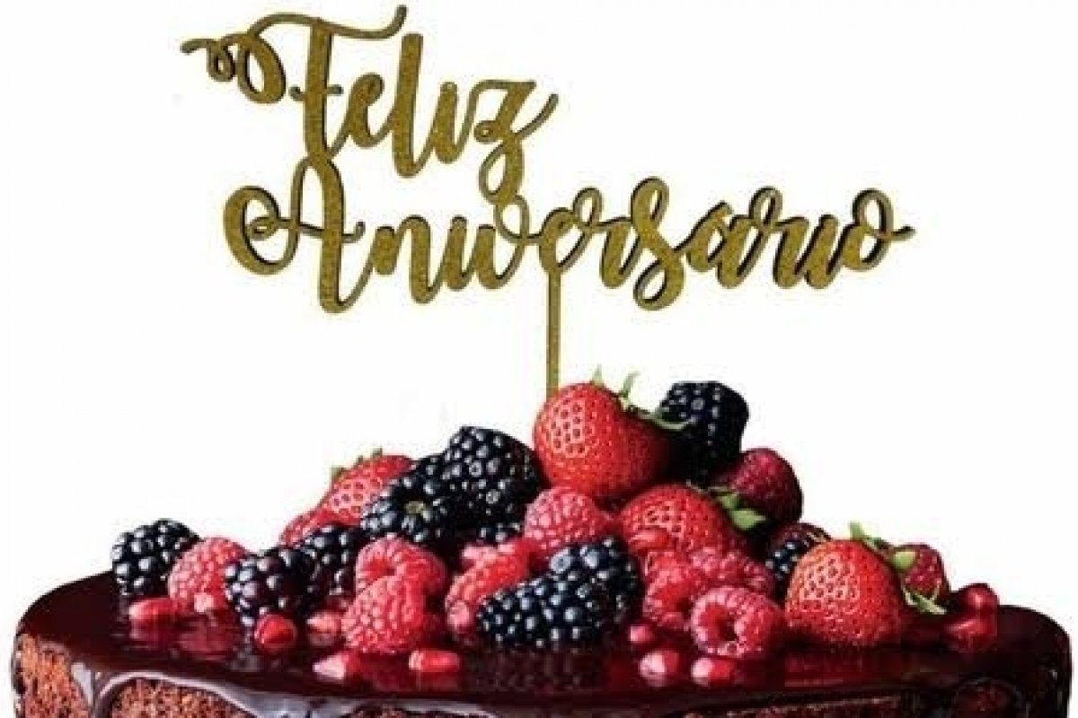Confira os aniversariantes famosos deste domingo, 04 de abril 