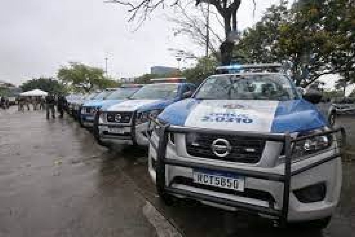 Viaturas são encontradas com pneus rasgados em CIPM no bairro de Valéria, em Salvador