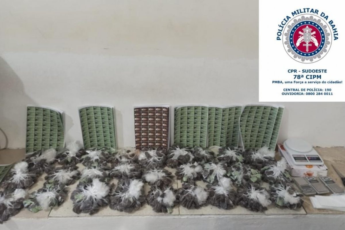 PM apreende mais de mil porções de maconha em residência 