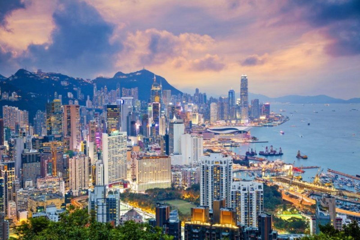 Governo da China promulga lei que consolida controle na política de Hong Kong