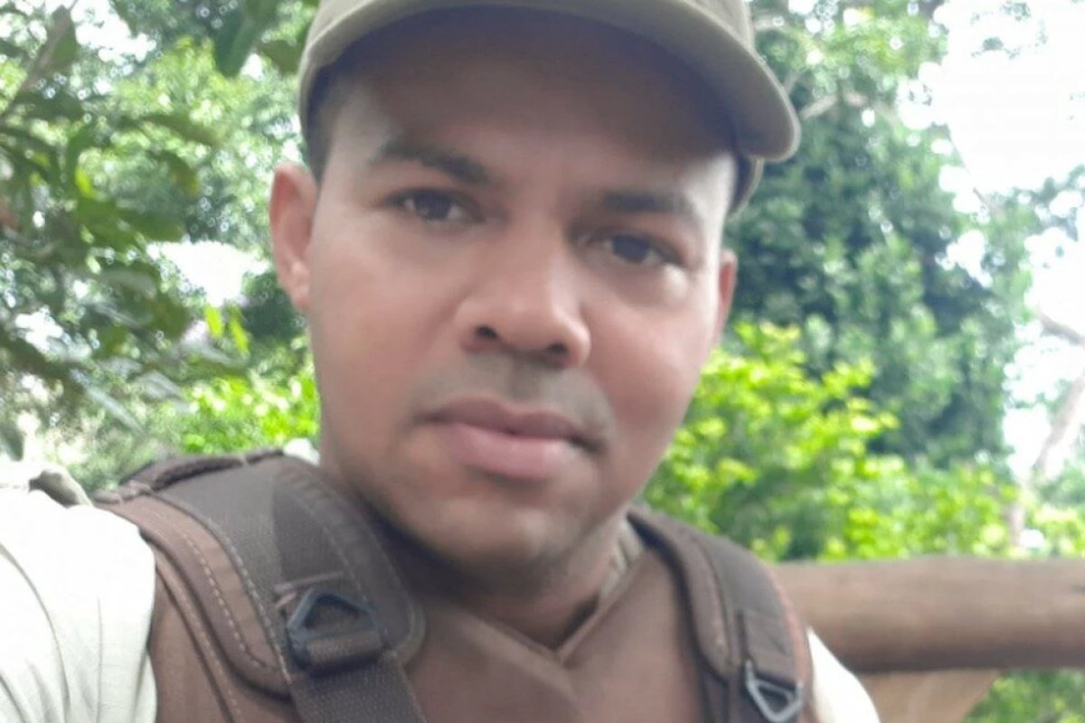 Vídeo: "Temos que nos proteger dos tiros de fora e agora, dos de dentro também", diz PM amigo do soldado Wesley