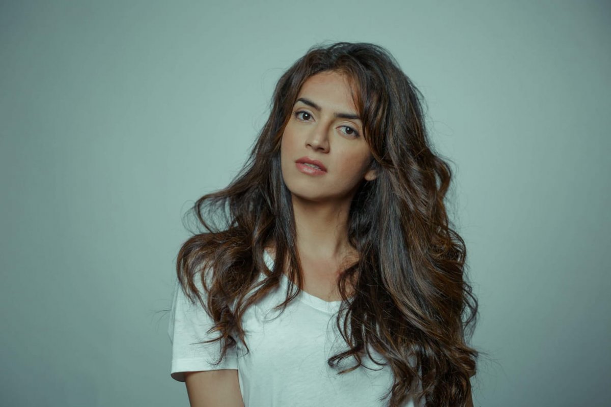 Leona Jhovs está no elenco da provocadora websérie "FOME", da Cia. Pessoal do Faroeste!