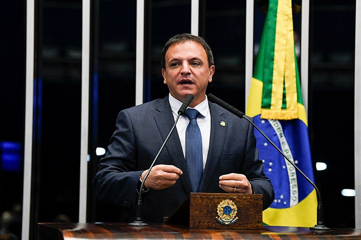 Relator do Orçamento diz que vai cancelar R$ 10 bi em emendas