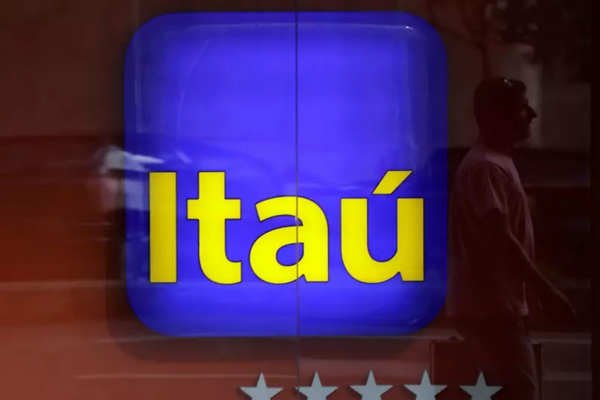 Lucro das empresas de capital aberto dobra no 4º tri, mas despenca 40% no ano