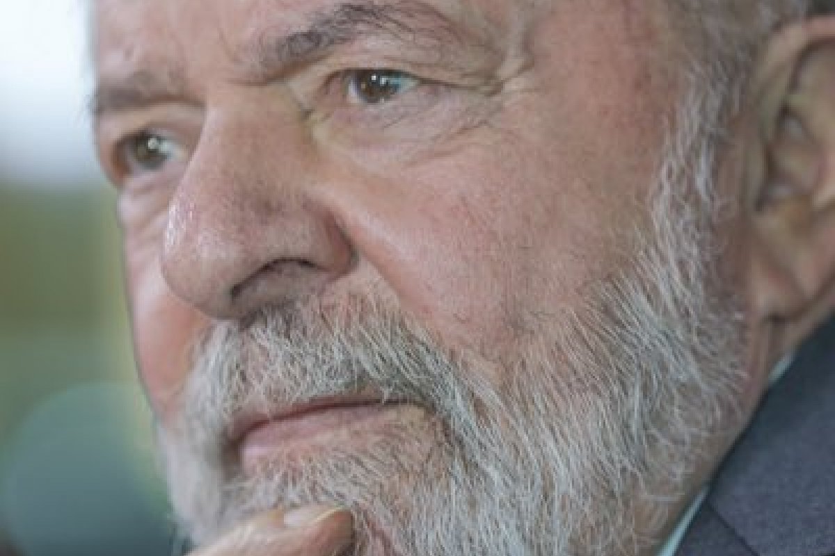 Lula mente sobre conversa com Obama a respeito de queda de banco americano em 2008